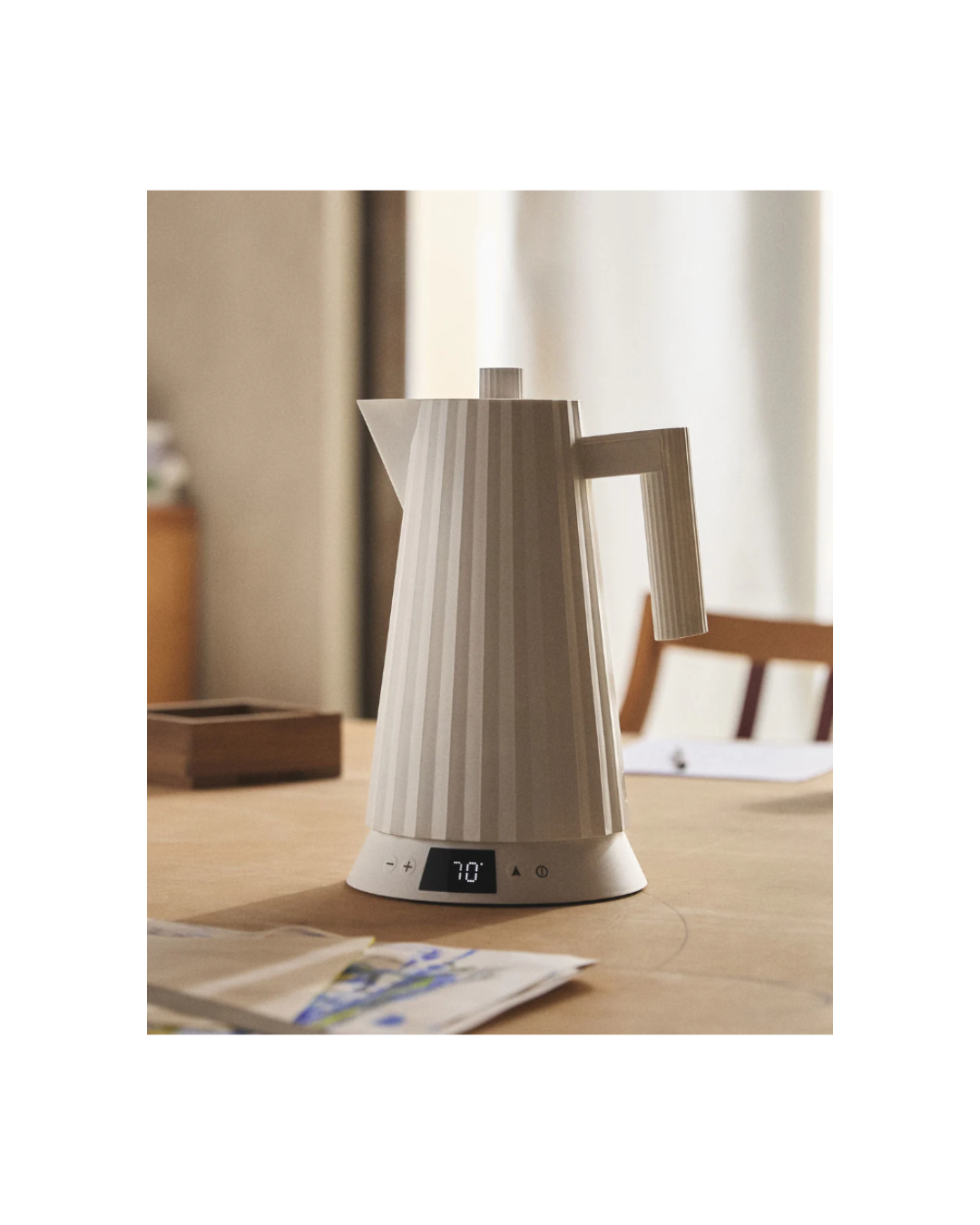 Plissé Electric Kettle