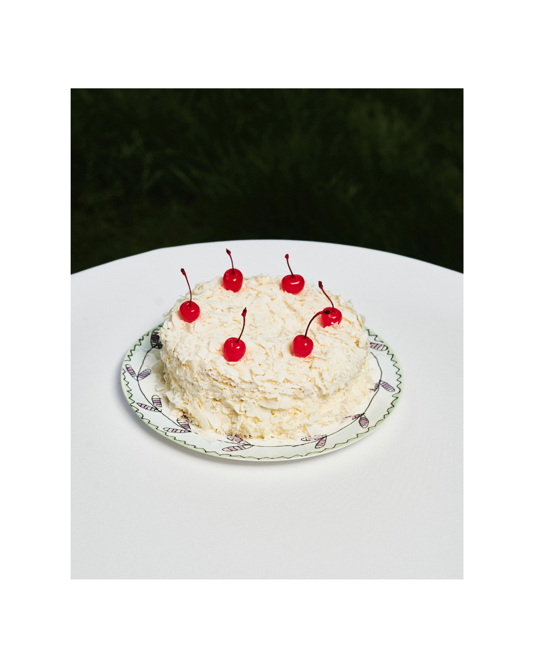 Dinner Plate L Blossom Milk Midnight Flowers