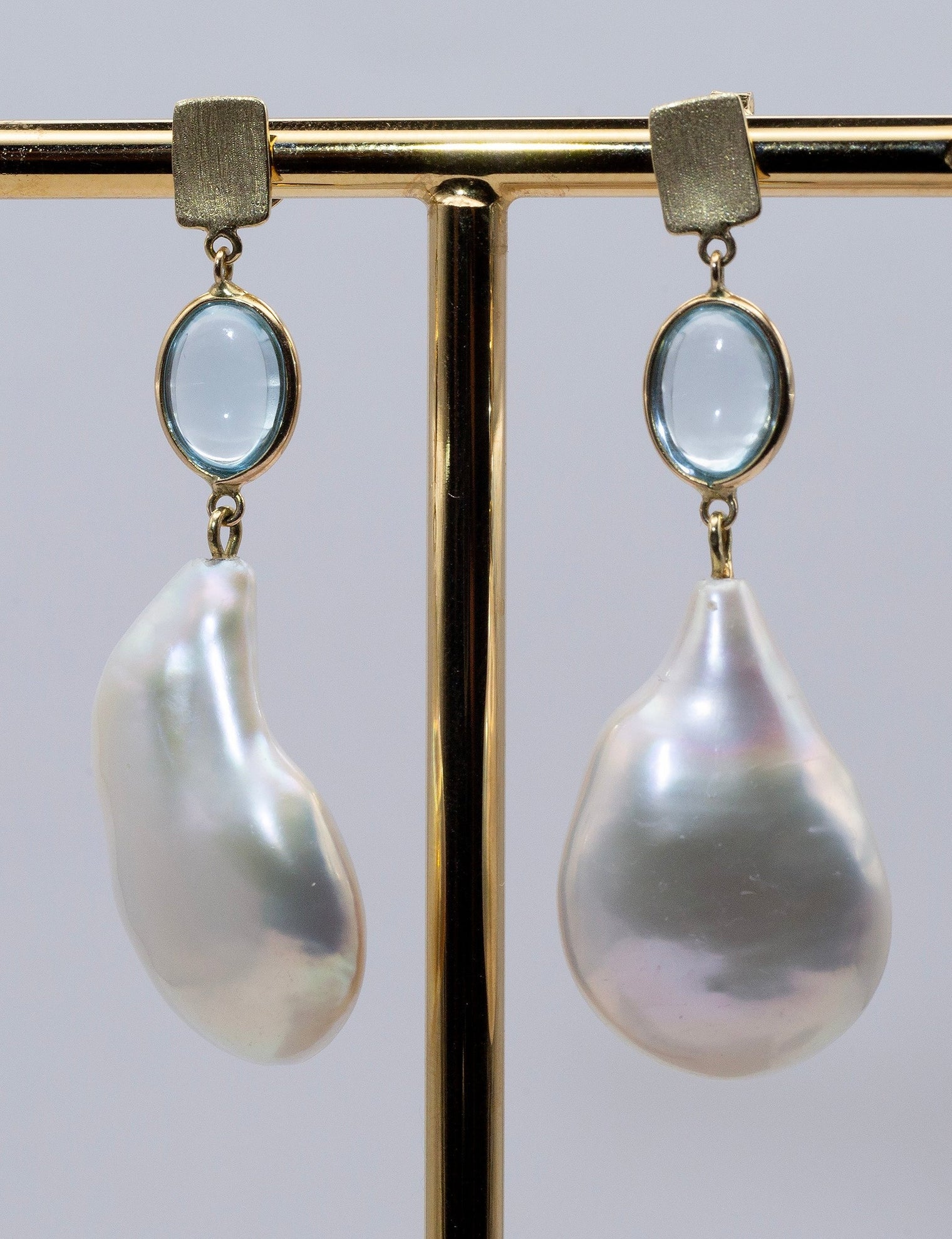 Earrings With Pearl