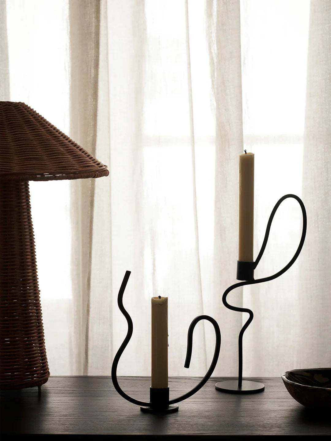 VALSE CANDLE HOLDER