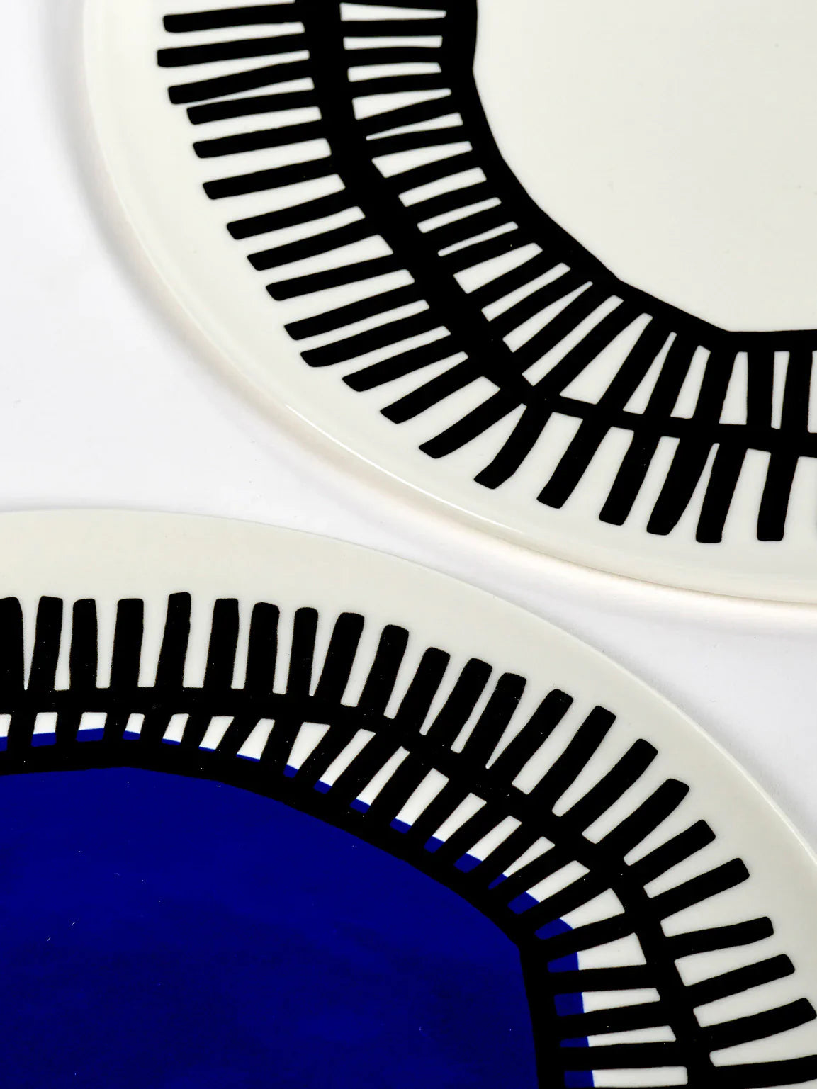 Nomade  Table Plate by Paola Navone