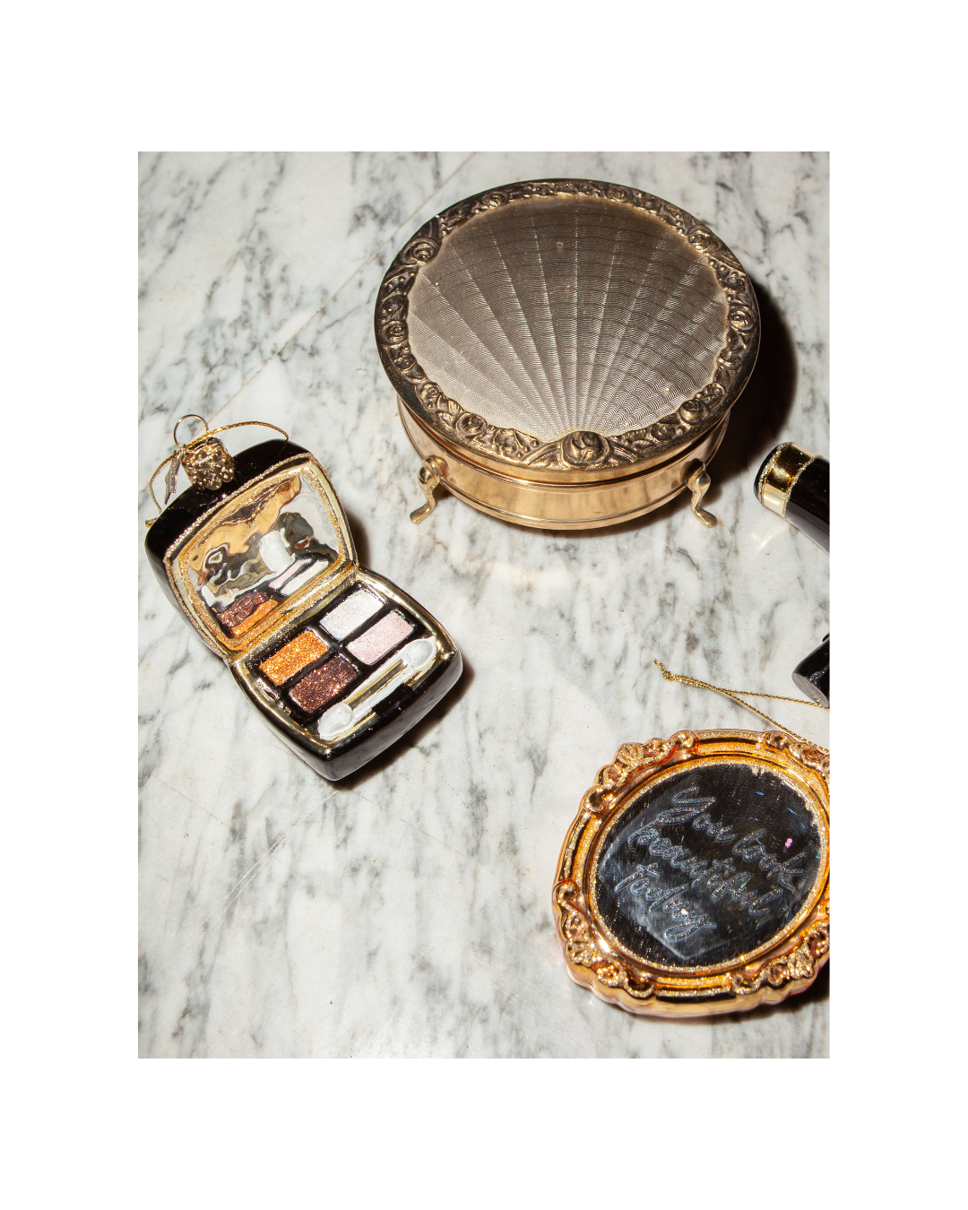 Ornament Glass Eyeshadow Palette (7.5 Cm)