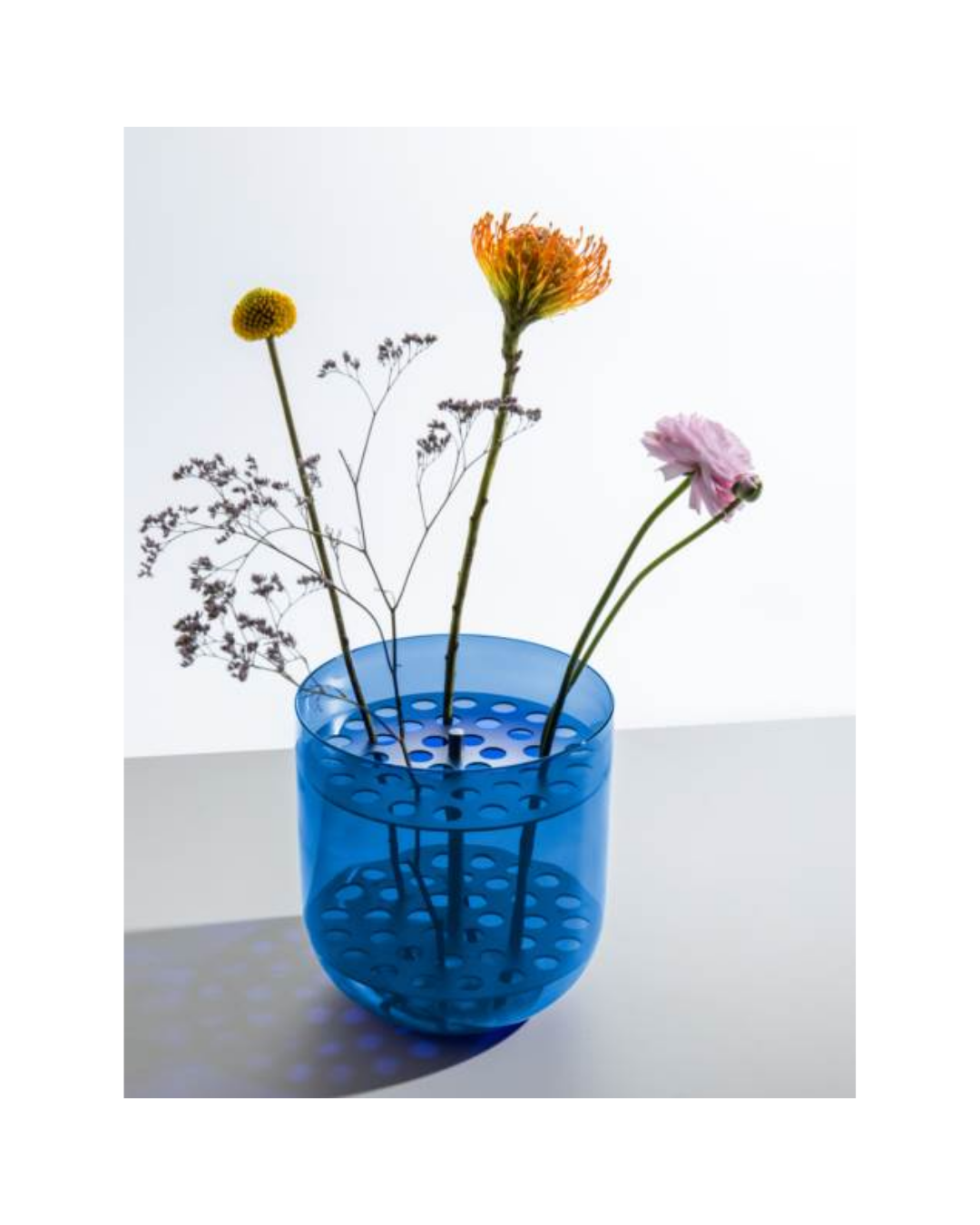Fio Light Blue Large Vase BASE With Fio Large Aluminum Vase Frog